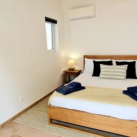 Casa Contente 3-bedroom With Pool * Luz