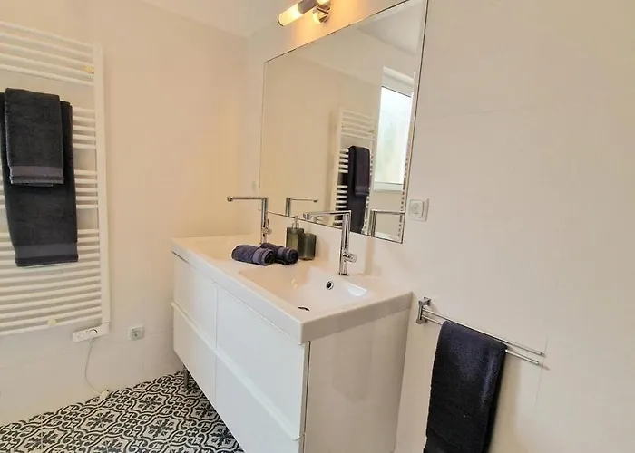 Vila Casa Contente 3-bedroom With Pool Luz
