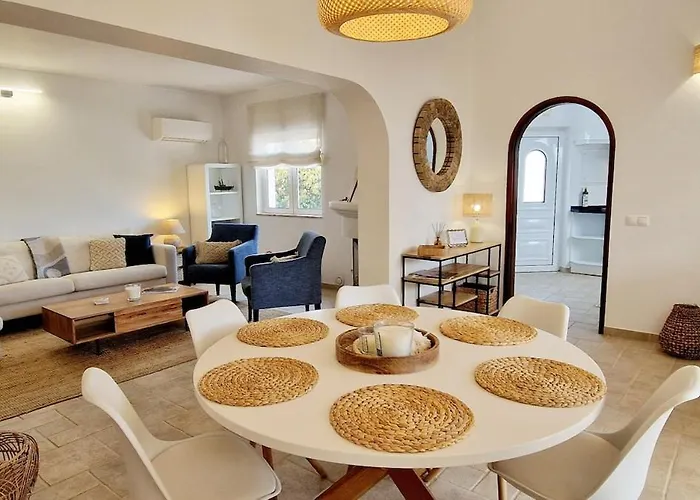 Casa Contente 3-bedroom With Pool Vila